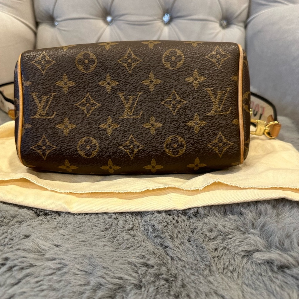 🌸SOLD🌸Louis Vuitton bandouliere speedy 20 - Picture 4 of 13